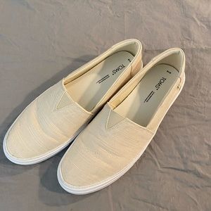 Toms, Parker slip on shoes, linen color, size 10, excellent condition